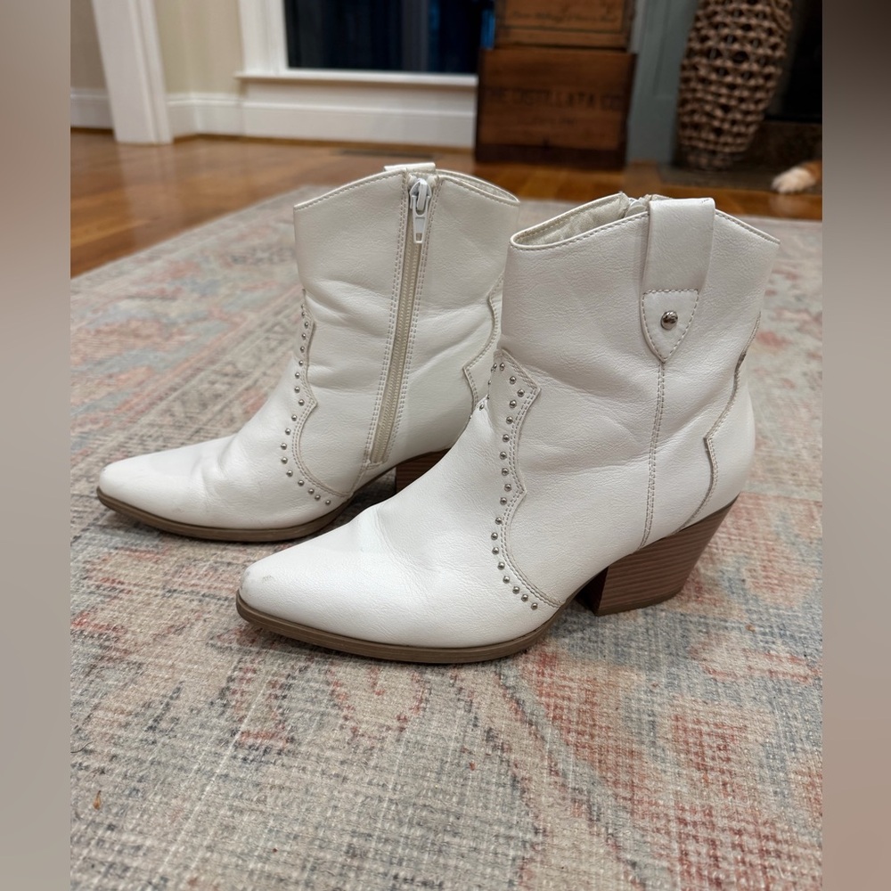 Womens White booties